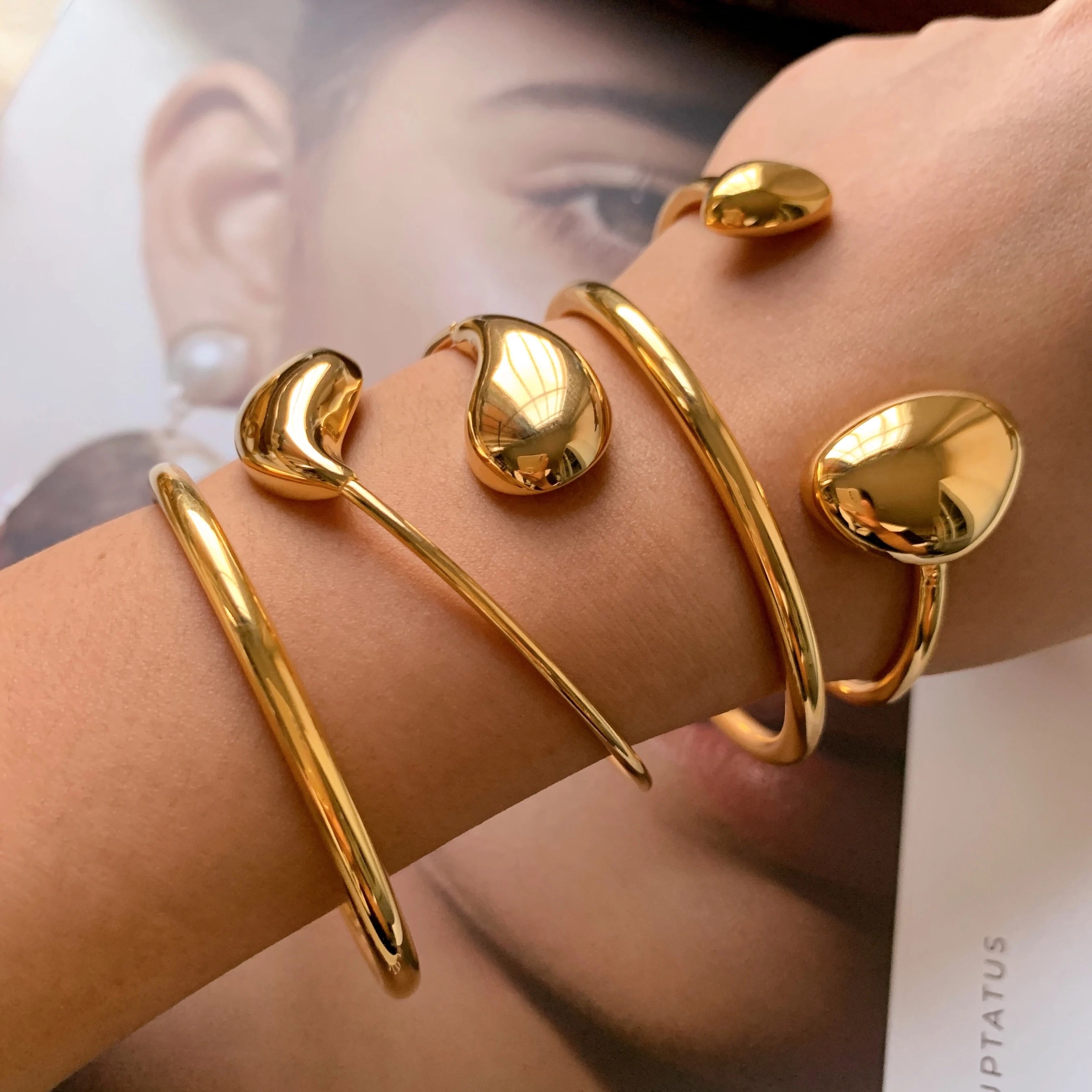 Sculpted Glow Bangles