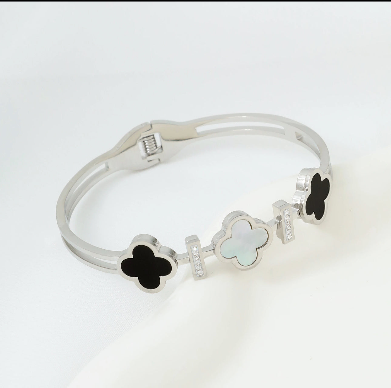 Clover Elegance Adjustable Bracelet