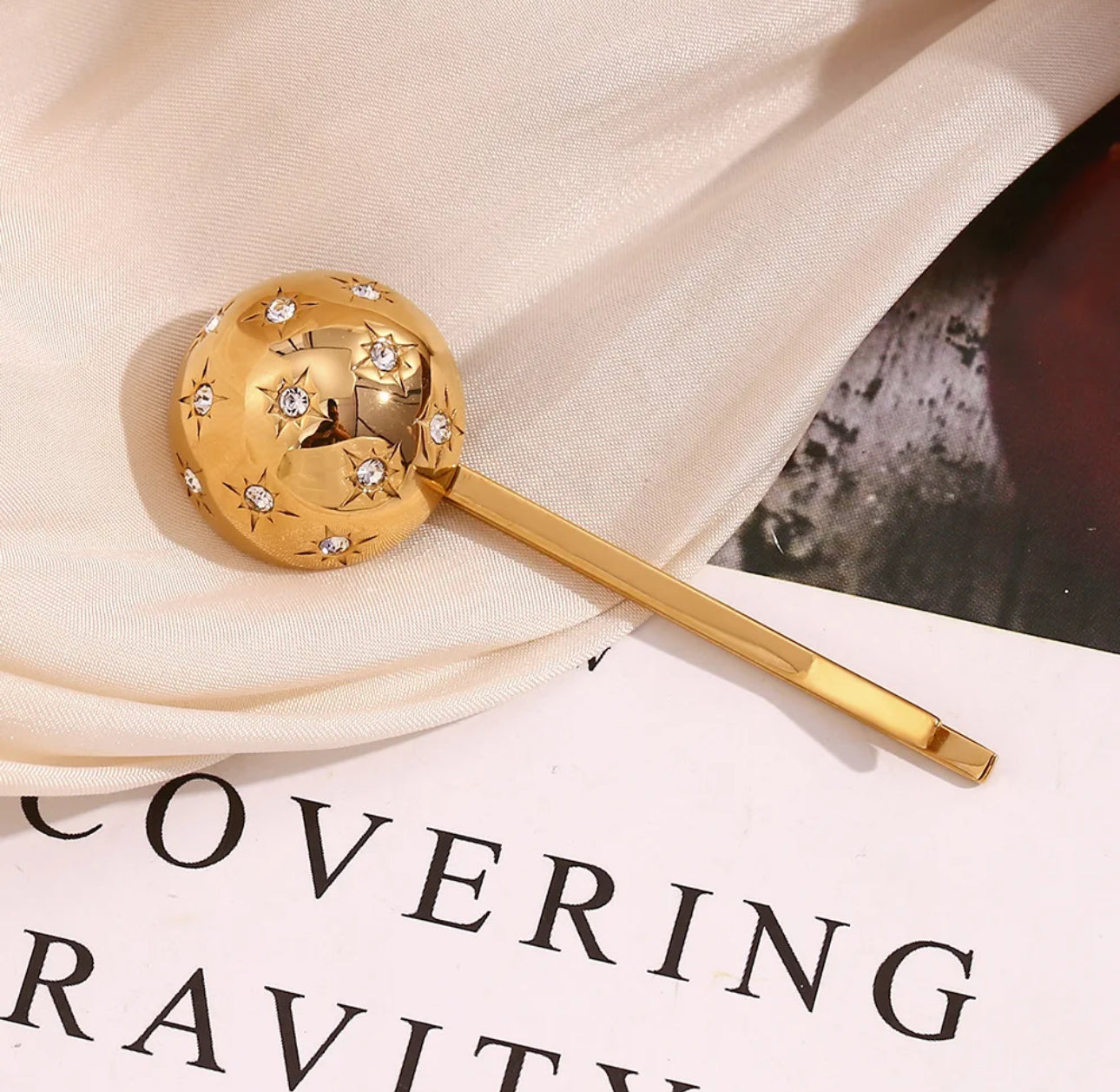 Stella Sphere Hair Clip